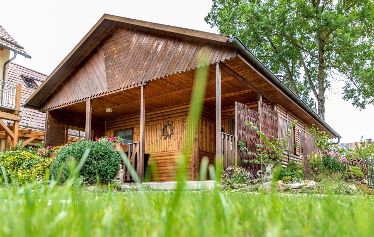 Bartlhof-Ferienwohnungen-Zimmer Burglengenfeld Exterior photo